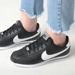 Nike Big Kids Cortez DM0950 001